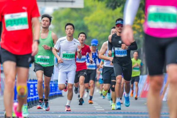 简述你喜欢的体育项目(图1)